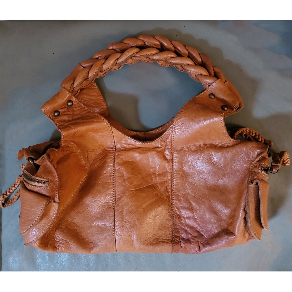 🦋Beautiful🦋 leather shoulder bag by West